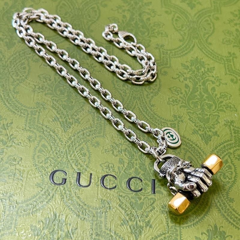 G*u*i necklaces